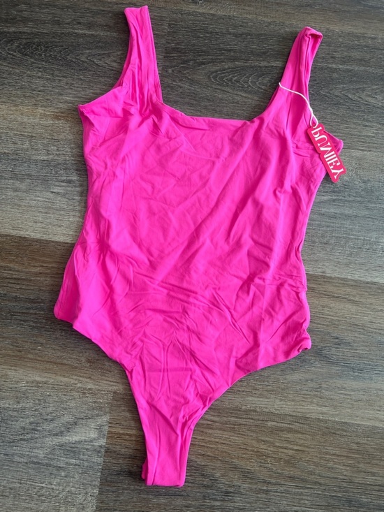 Pumiey Tops - (12) NWT Pumiey Hot Pink Scoop-Neck Bodysuit